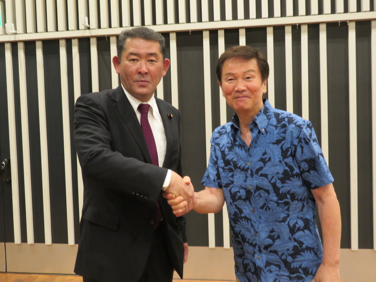 森田健作（右）のラジオ番組にゲスト出演した石井浩郎参院議員