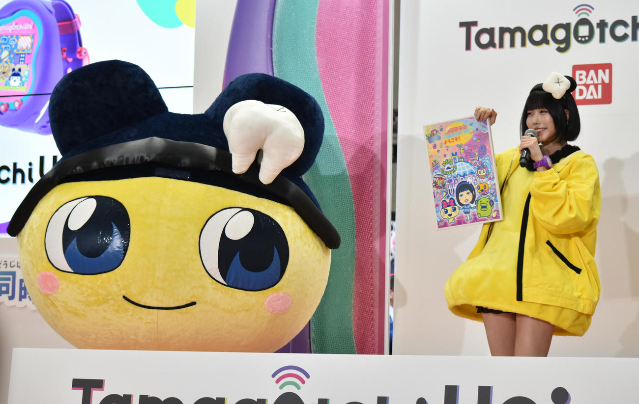 「東京おもちゃショー　2023　バンダイ　Tamagotchi Uniリリースイベント」に出席したあのとまめっち