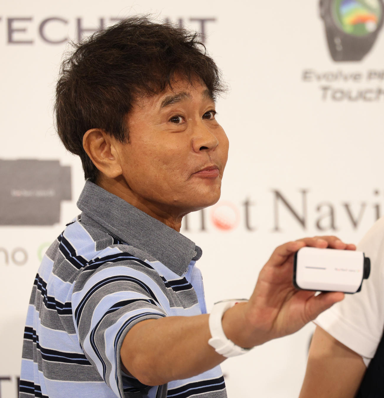 テクタイト新製品＆CM発表会を行ったダウンタウンの浜田雅功（撮影・中島郁夫）
