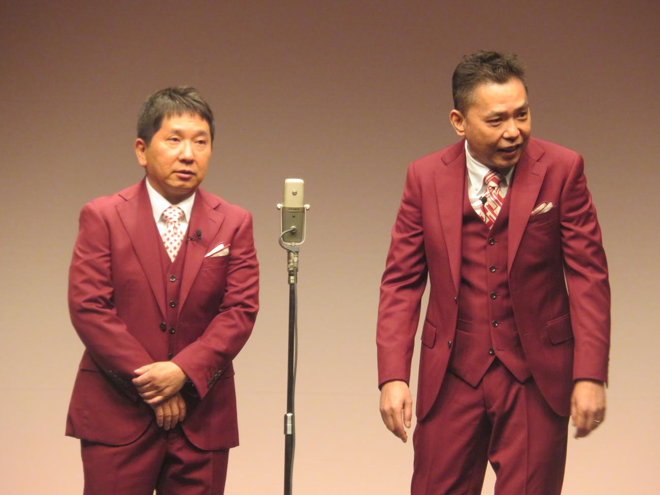 「タイタンライブ」に出演した爆笑問題