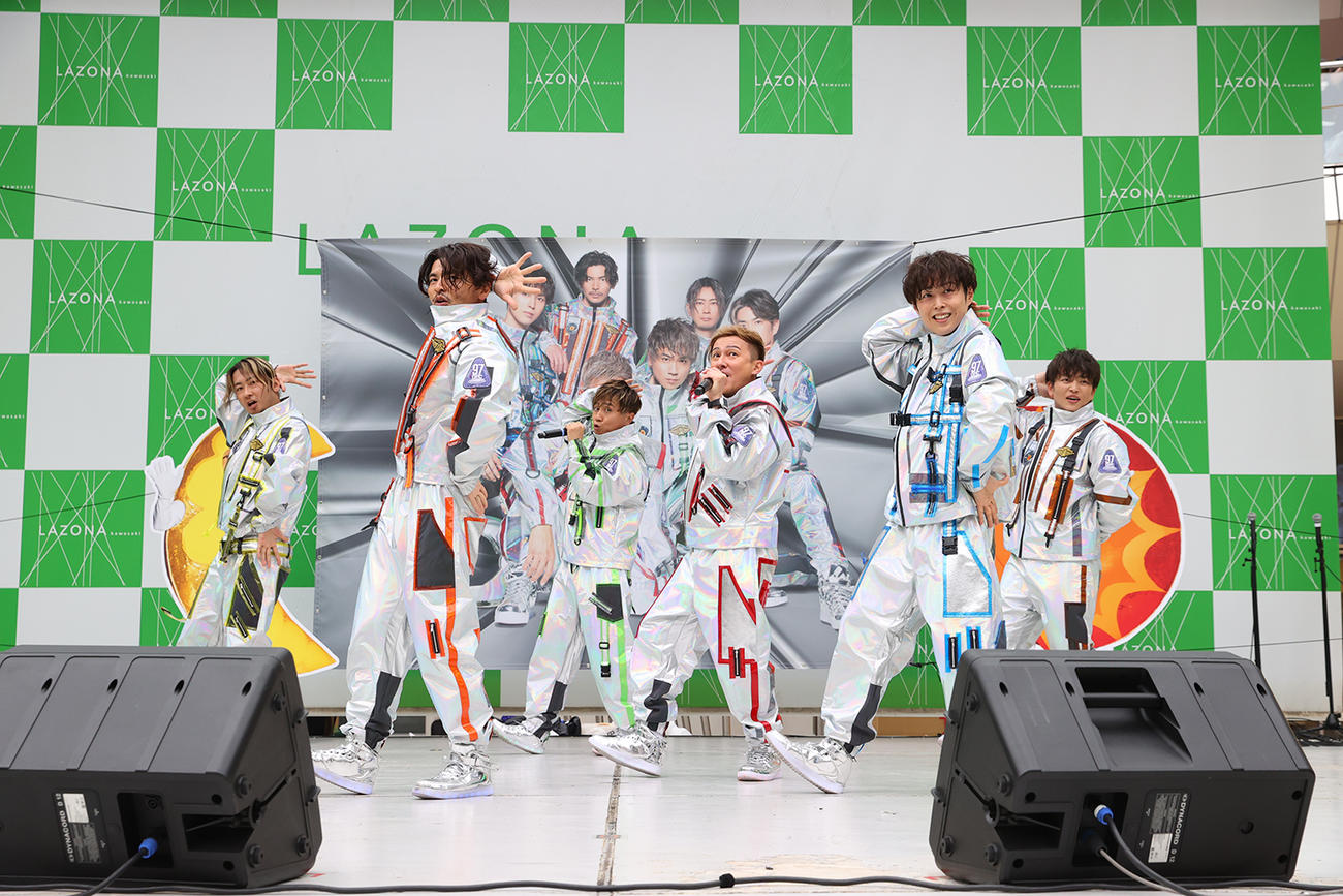 最新シングル「サンライズ・ムーン～宇宙に行こう～」リリース記念イベントを開催したDA PUMP