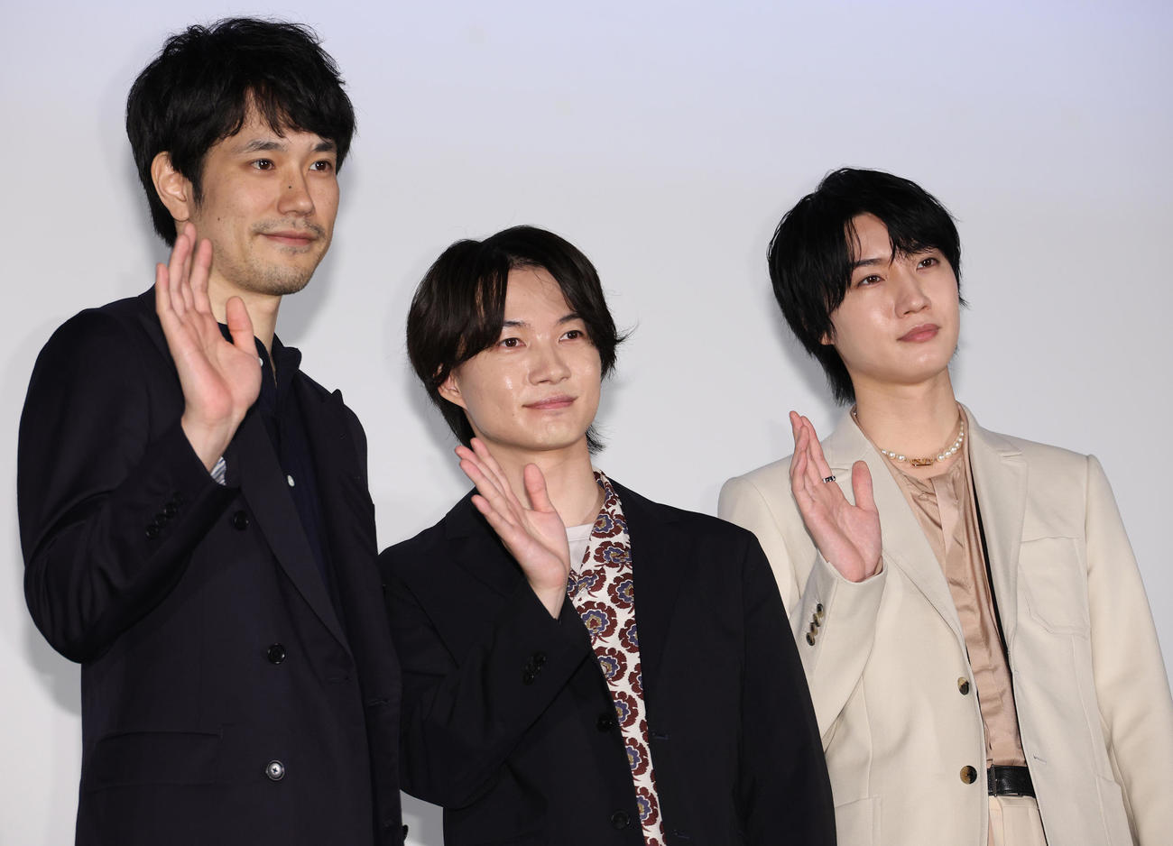映画「大名倒産」公開直前イベントに出席した、左から松山ケンイチ、神木隆之介、桜田通（撮影・中島郁夫）