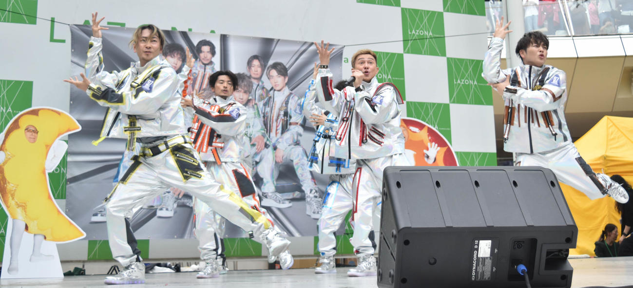 最新シングル「サンライズ・ムーン～宇宙に行こう～」リリース記念イベントを開催したDA PUMP