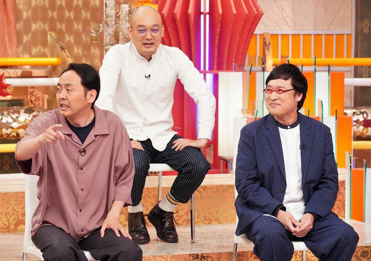 フジテレビ「ホンマでっか！？TV」に出演する、前列左からアンガールズ田中卓志、南海キャンディーズ山里亮太、後列はみなみかわ（C）フジテレビ