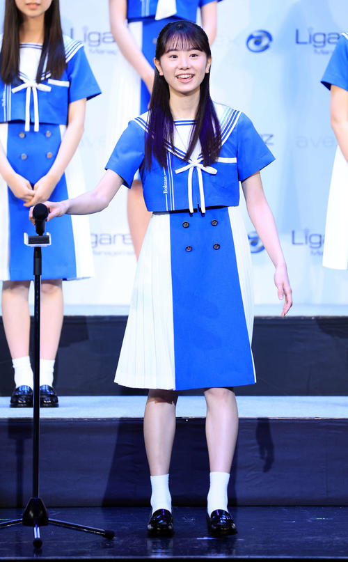 乃木坂46公式ライバル「僕が見たかった青空」誕生であいさつする塩釜菜那(撮影・浅見桂子)