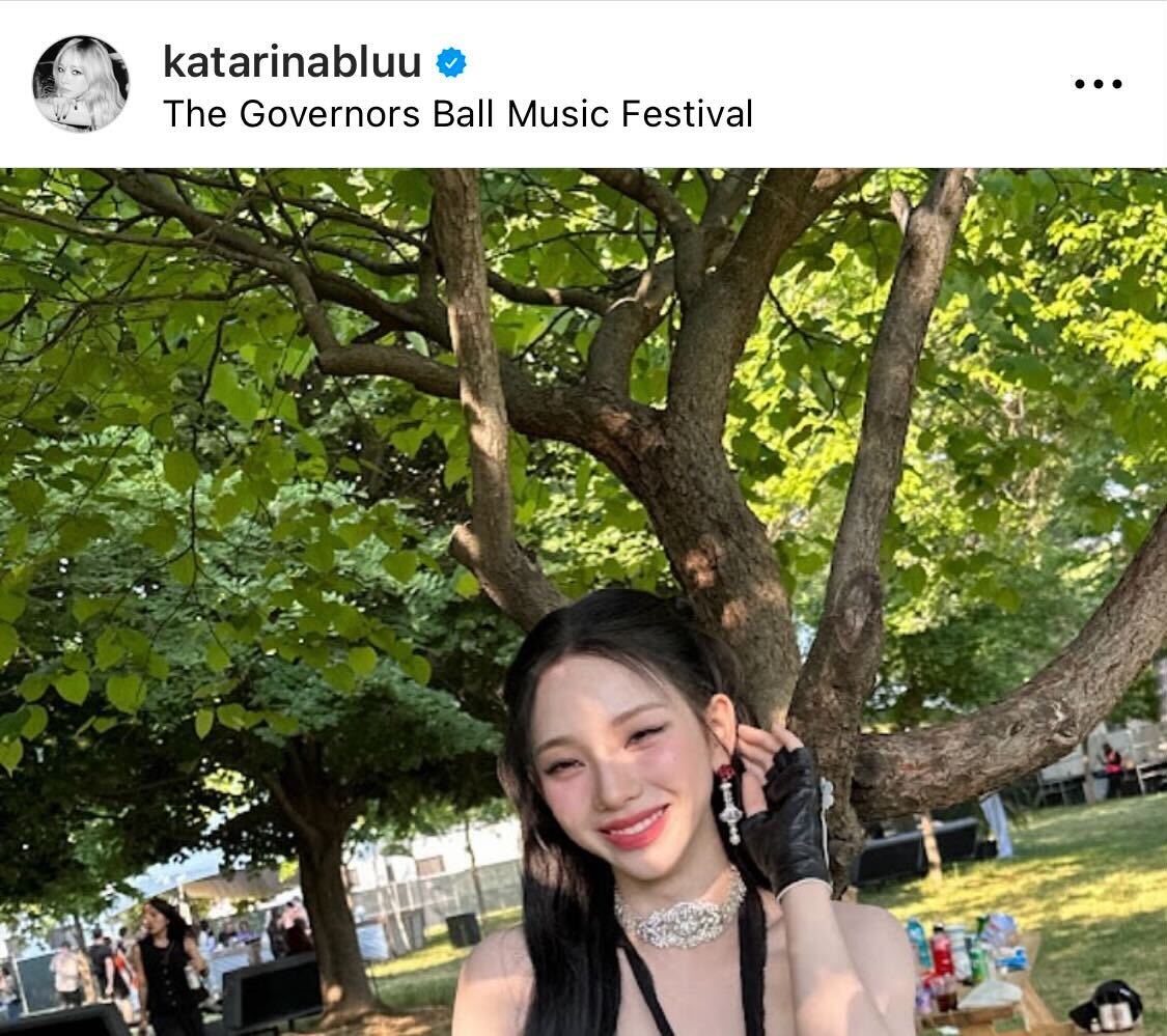 野外音楽フェスのオフショットを投稿したaespaのKARINA（KARINAのインスタグラムから）