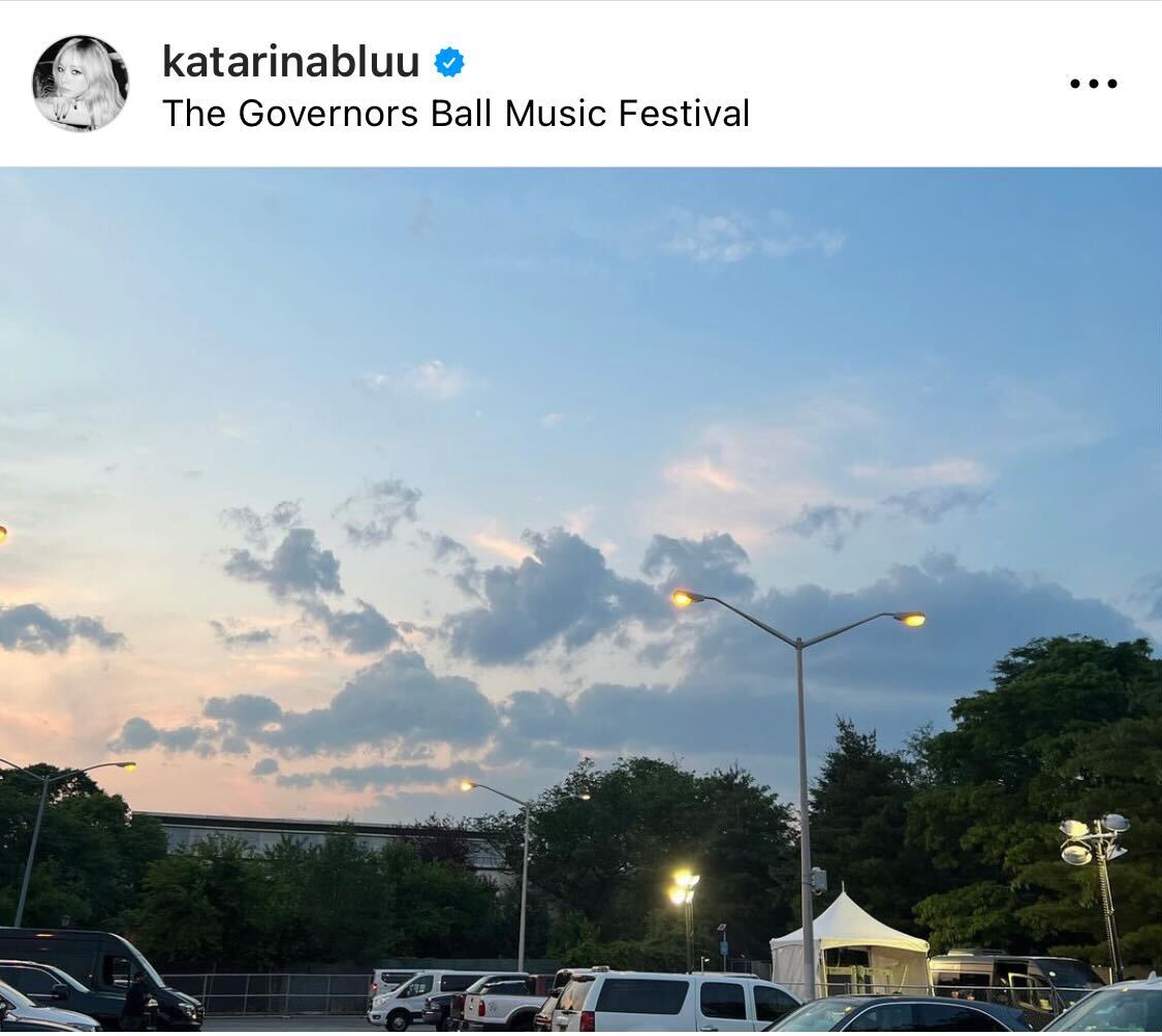 野外音楽フェスのオフショットを投稿したaespaのKARINA（KARINAのインスタグラムから）
