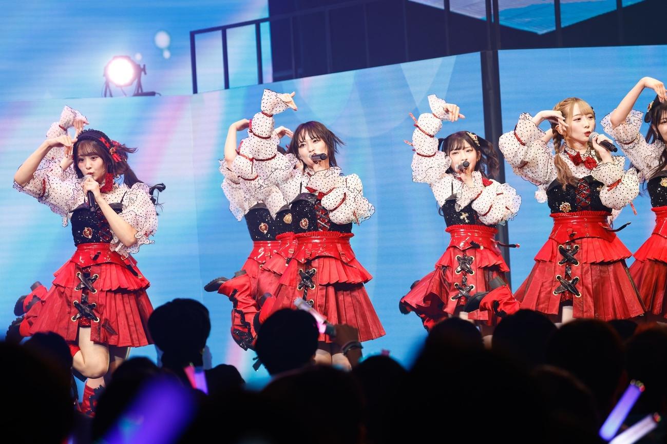 全国ツアー埼玉公演で新シングル発売を発表した≠ME（C）YOANI