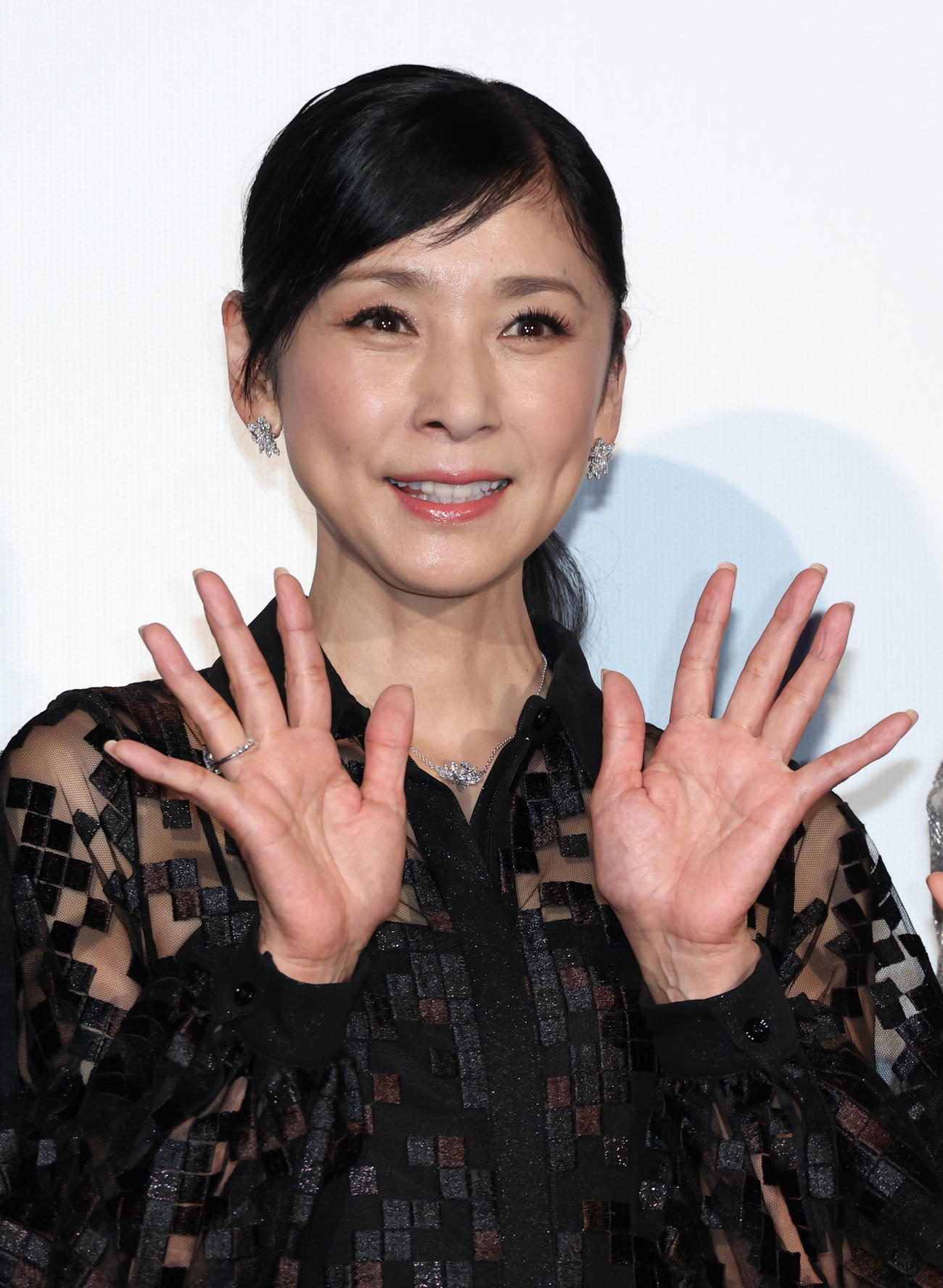 映画「魔女の香水」公開記念舞台あいさつを行った黒木瞳（撮影・中島郁夫）