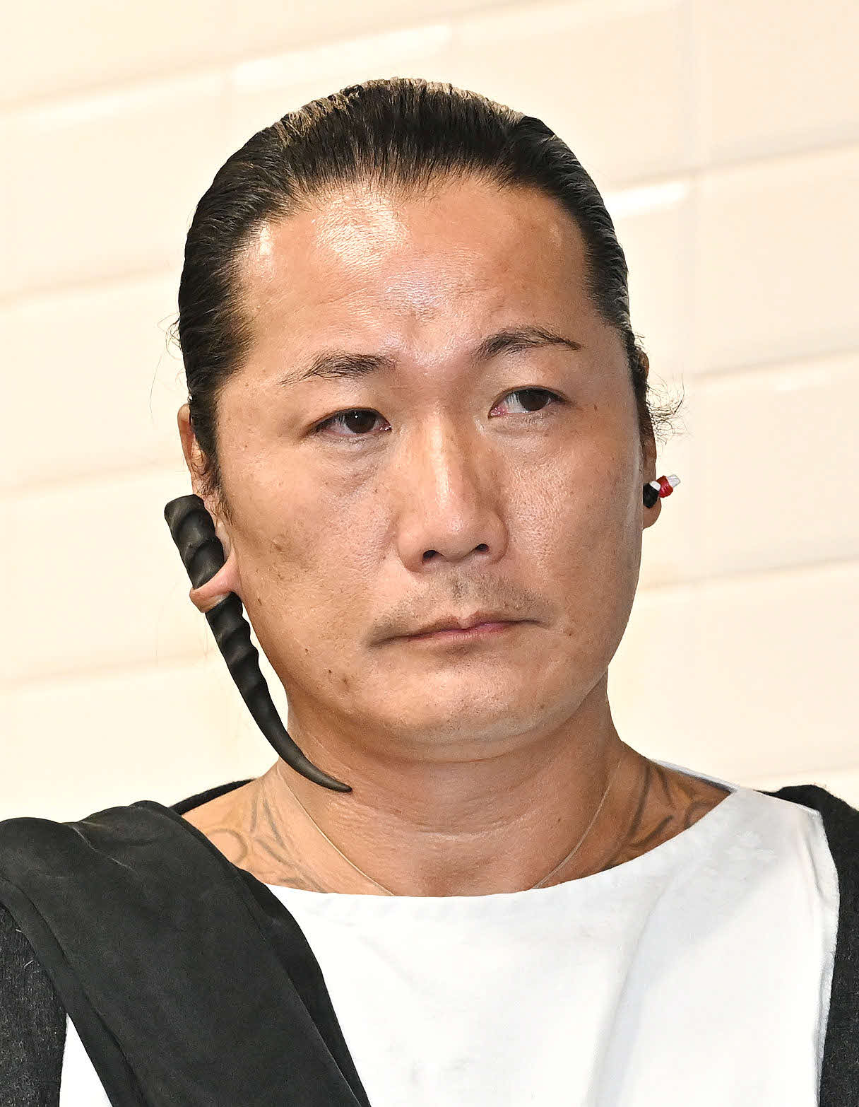 会見に臨むキャンドル・ジュン氏（撮影・滝沢徹郎）