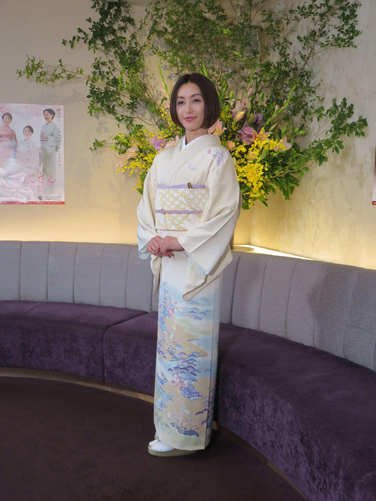 舞台「ごりょんさん」の制作発表に出席した酒井法子