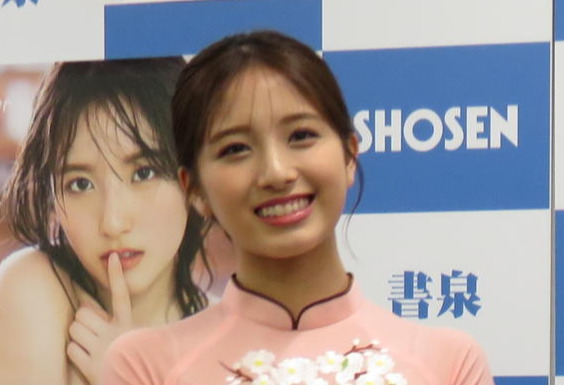 デビュー10周年記念写真「encounter」の発売記念イベントを行った元AKB48の大和田南那