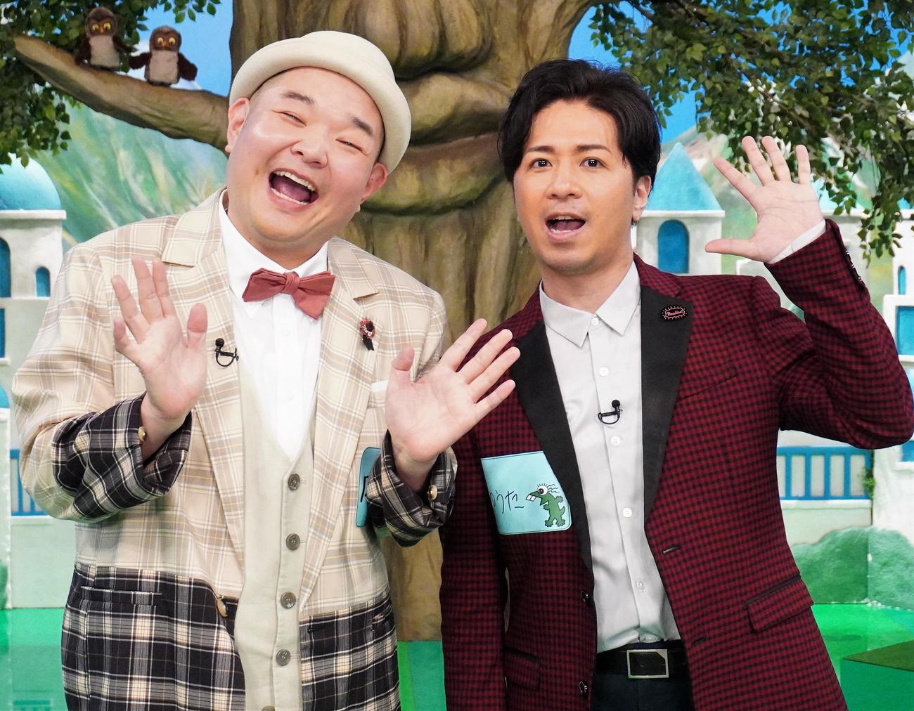 「あっぱれさんま大先生2023同窓会スペシャル」に出演する内山信二（左）、山崎裕太（C）フジテレビ