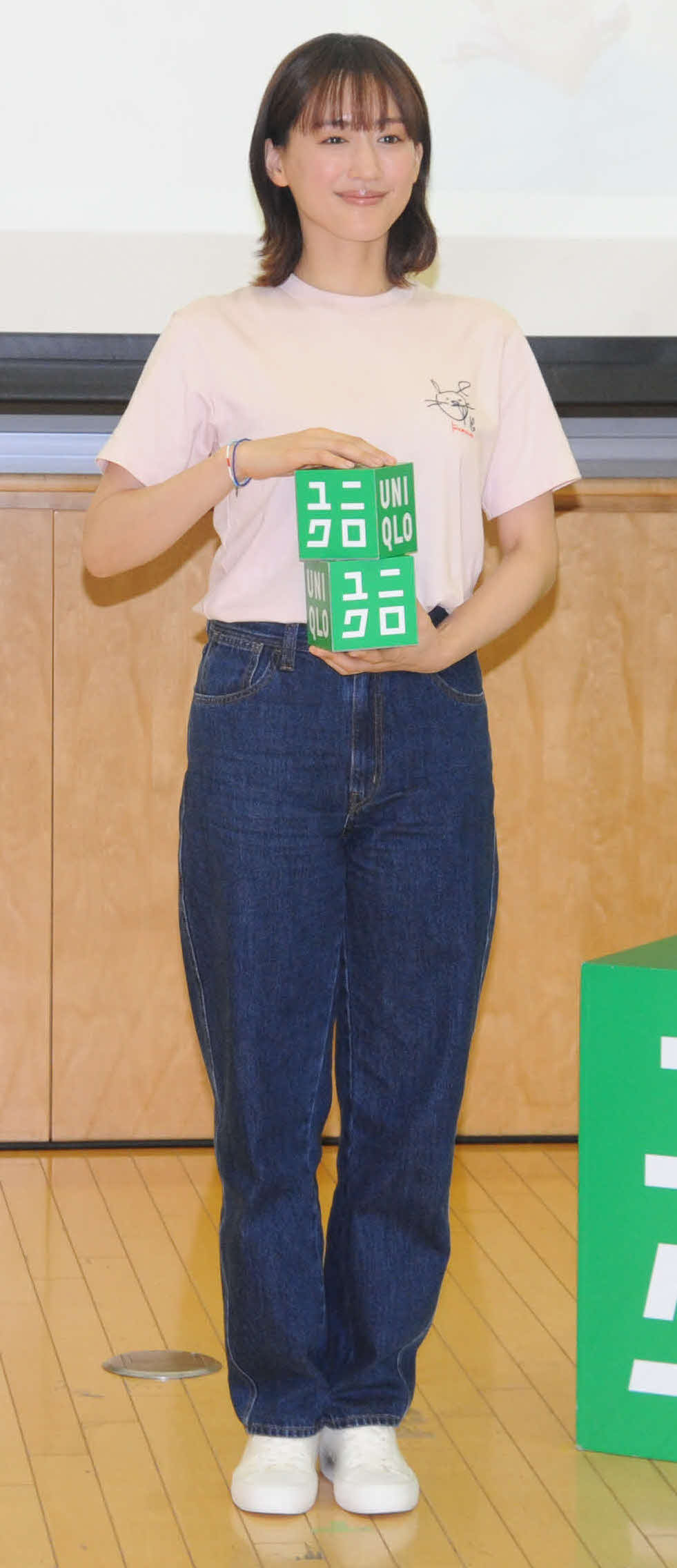 ユニクロの「“届けよう、服のチカラ”プロジェクト　出張授業　in成蹊小学校」に出席した綾瀬はるか（撮影・松尾幸之介）