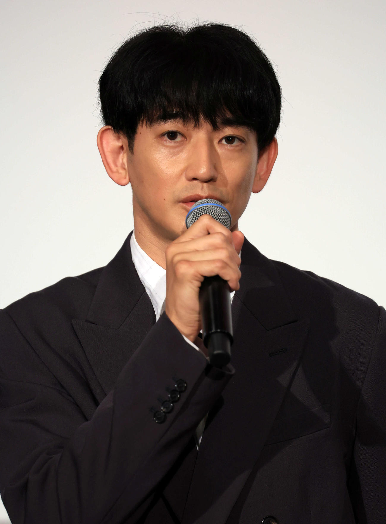 映画「怪物」の舞台あいさつで、感想を語る永山瑛太（撮影・浅見桂子）
