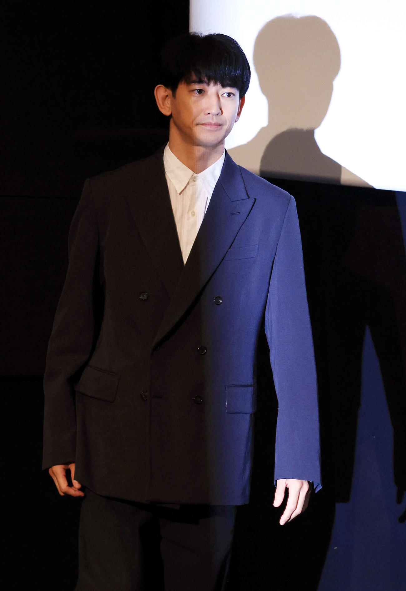 映画「怪物」の舞台あいさつに登場した永山瑛太（撮影・浅見桂子）