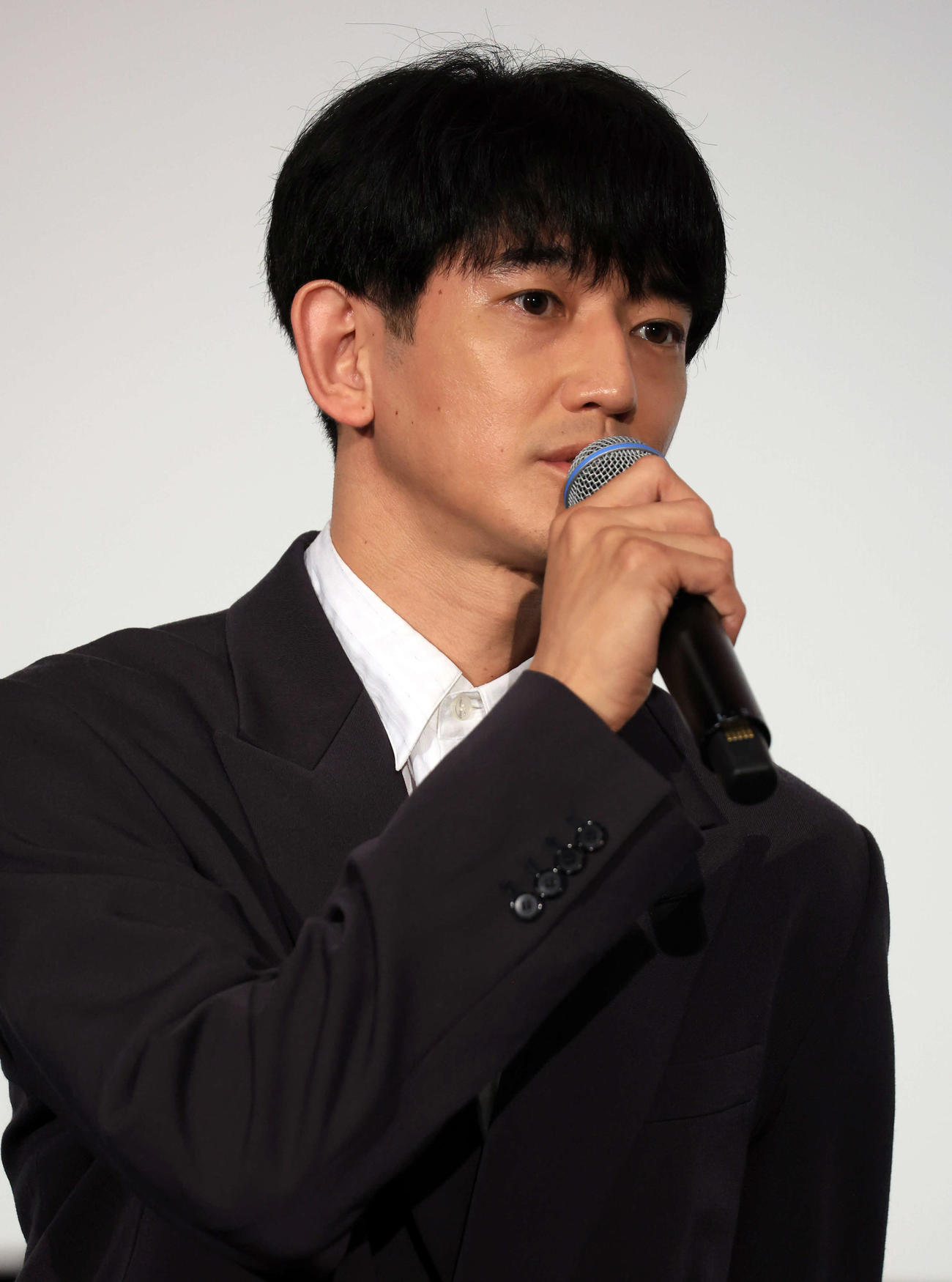 映画「怪物」の舞台あいさつで、感想を語る永山瑛太（撮影・浅見桂子）
