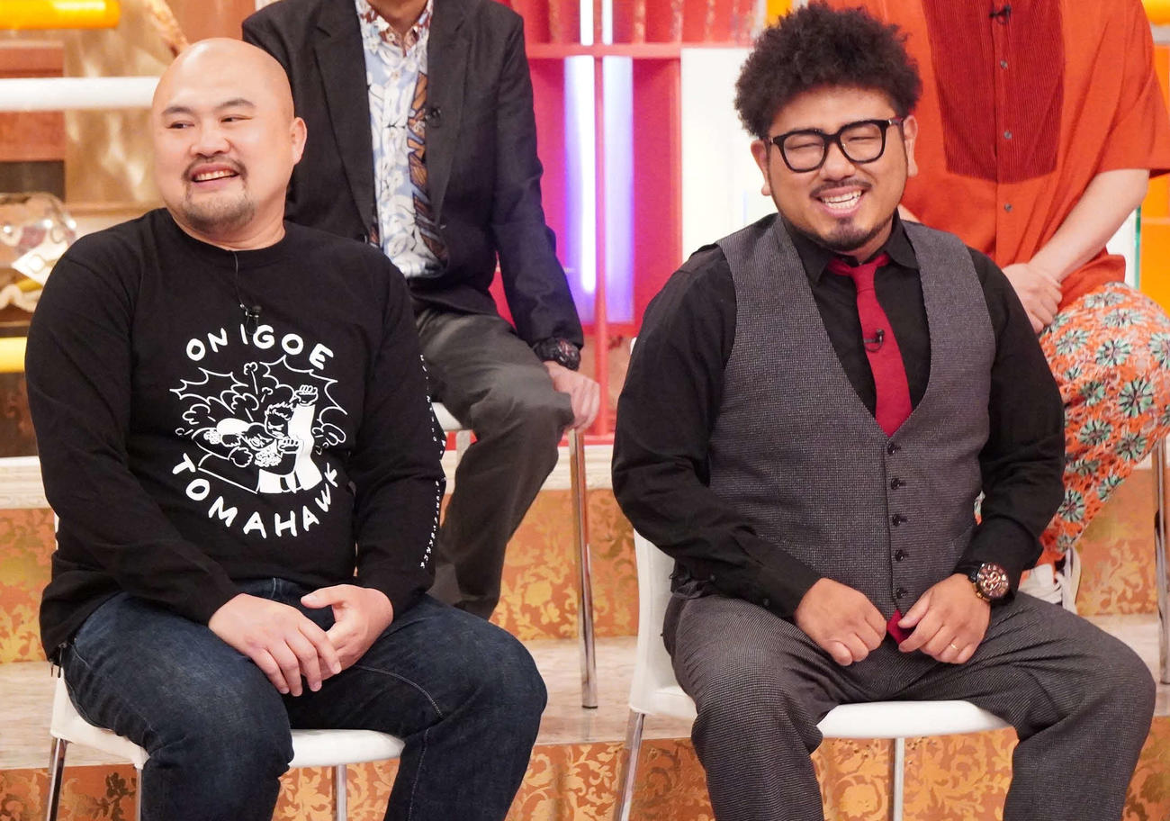 フジテレビ「ホンマでっか！？TV」に出演する、鬼越トマホークの坂井良多（左）と金ちゃん（C）フジテレビ