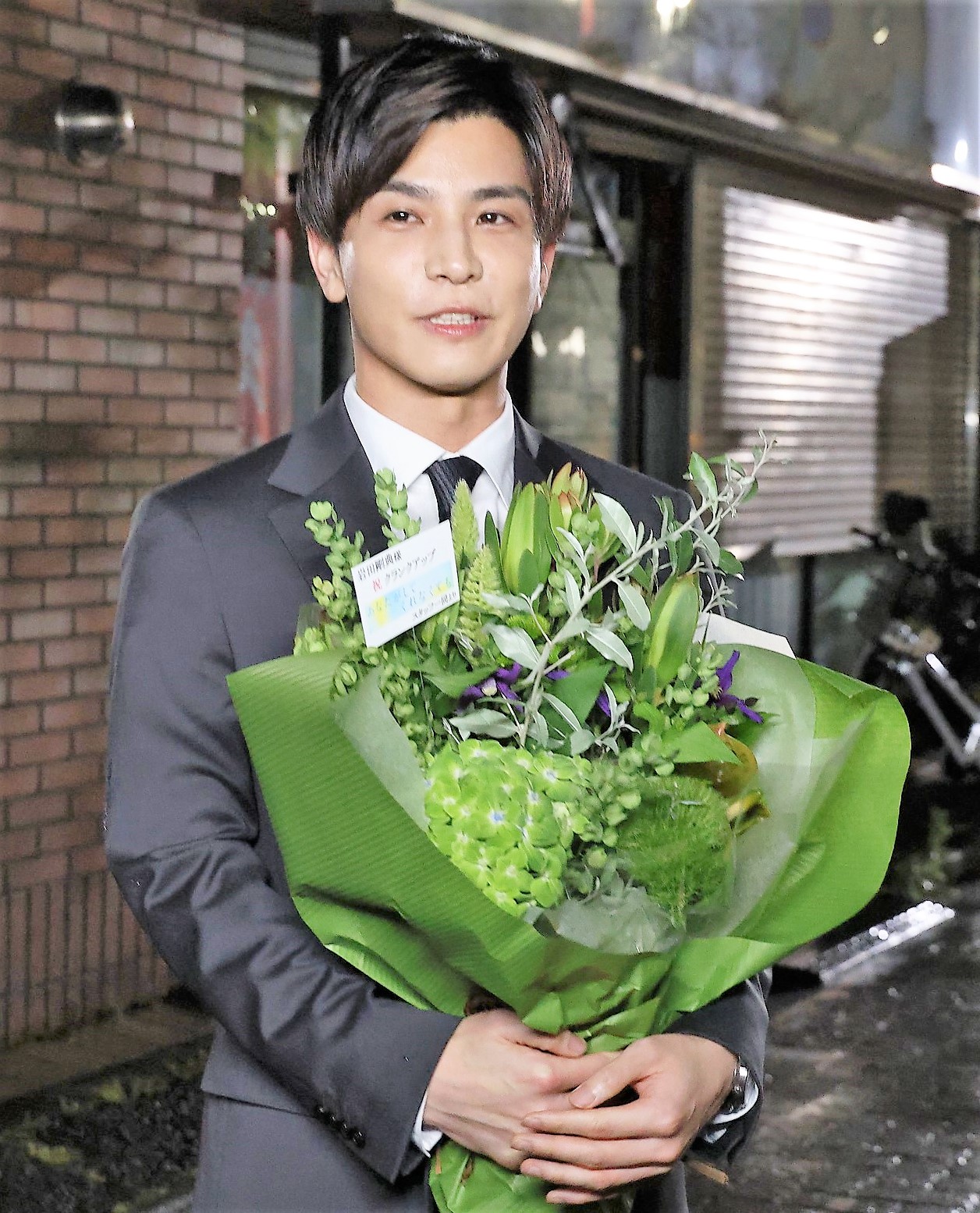 「あなたがしてくれなくても」のクランクアップを迎えた岩田剛典（C）フジテレビ