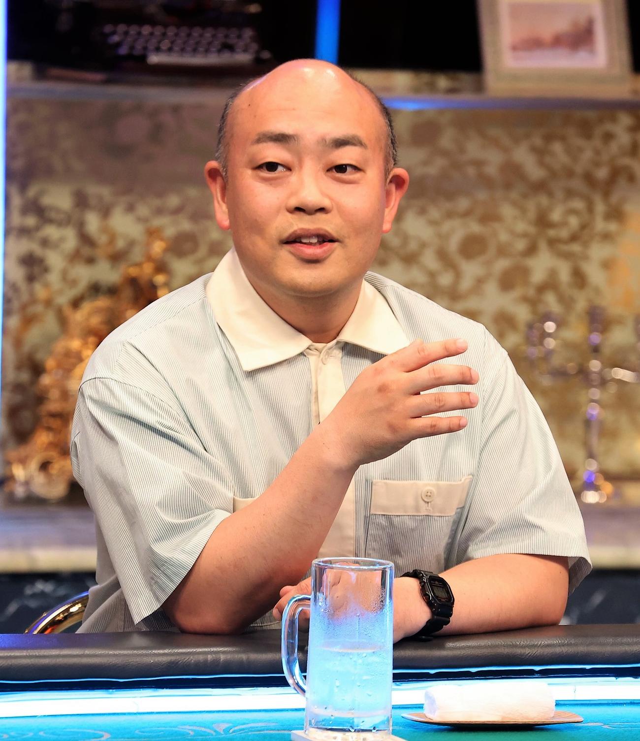 「人志松本の酒のツマミになる話」に出演するギャロップ林健（C）フジテレビ