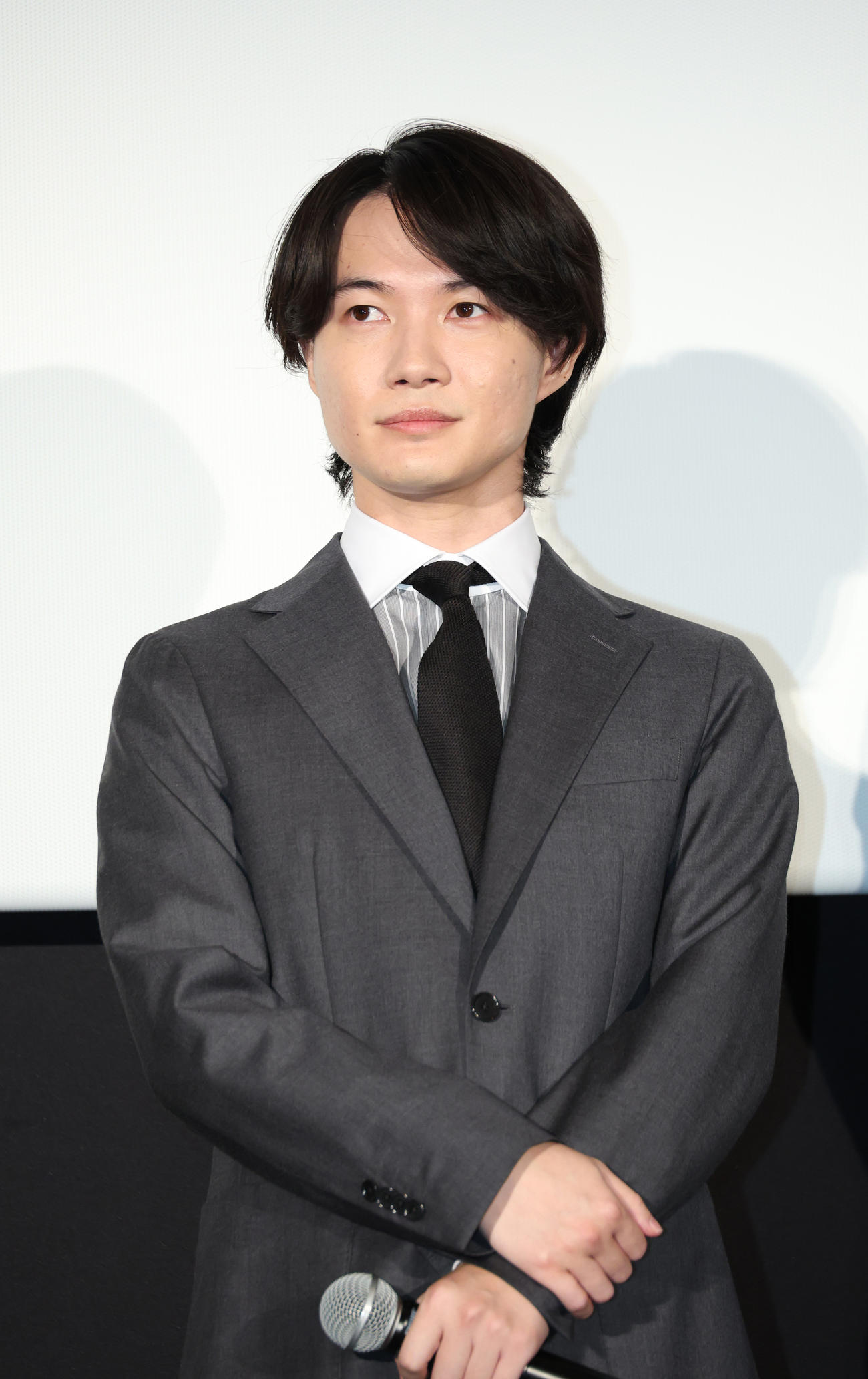 映画「大名倒産」公開初日舞台あいさつを行った神木隆之介（撮影・中島郁夫）