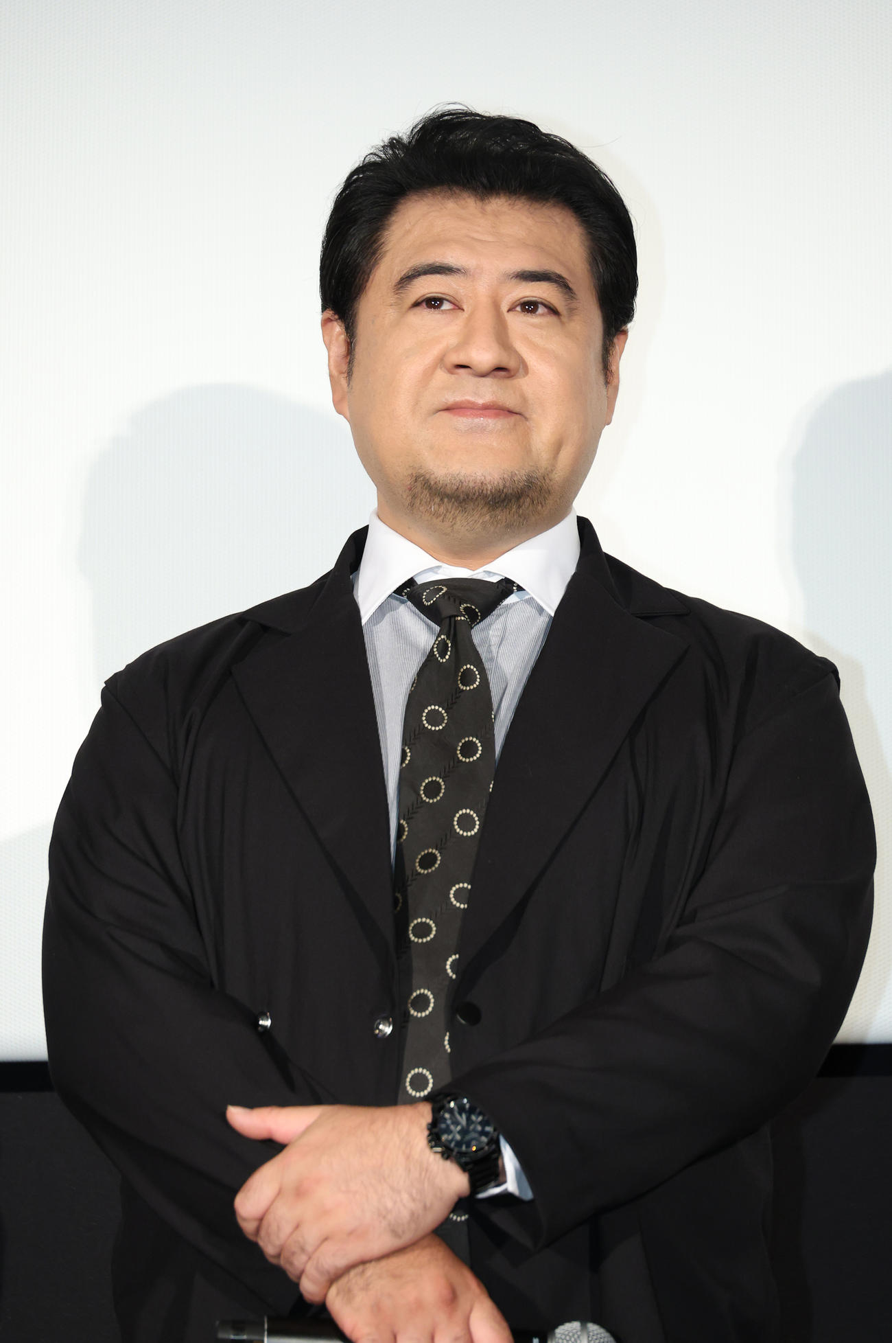 映画「大名倒産」公開初日舞台あいさつを行った小手伸也（撮影・中島郁夫）