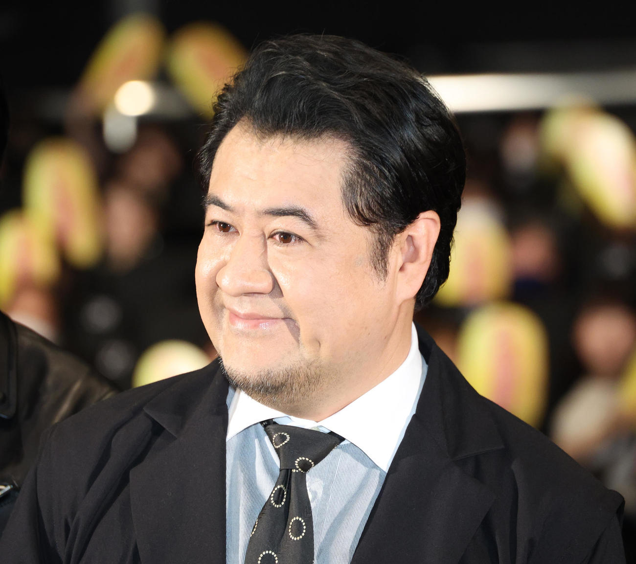 映画「大名倒産」公開初日舞台あいさつを行った小手伸也（撮影・中島郁夫）