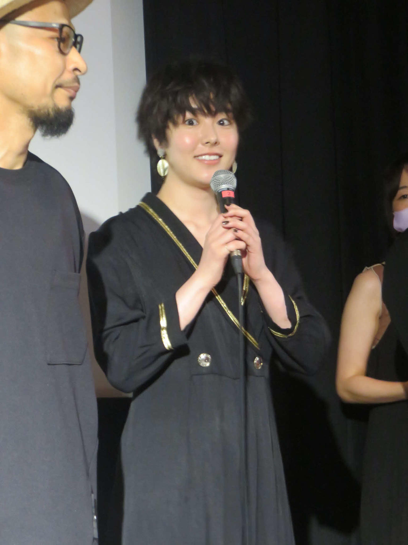 映画「無情の世界」の舞台あいさつに出席した唐田えりか
