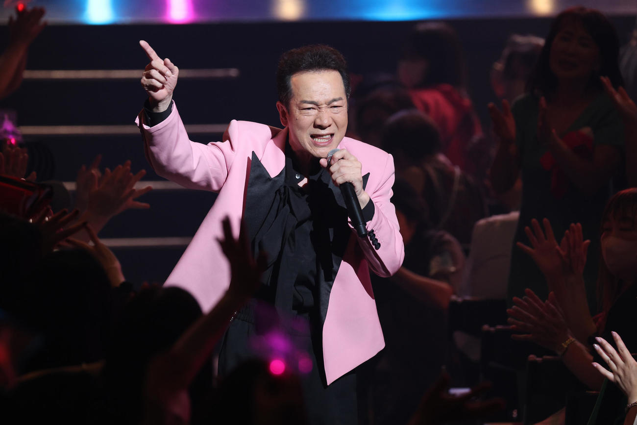 「ダンディライオン」リリースパーティーを開催した田原俊彦（撮影・中島郁夫）