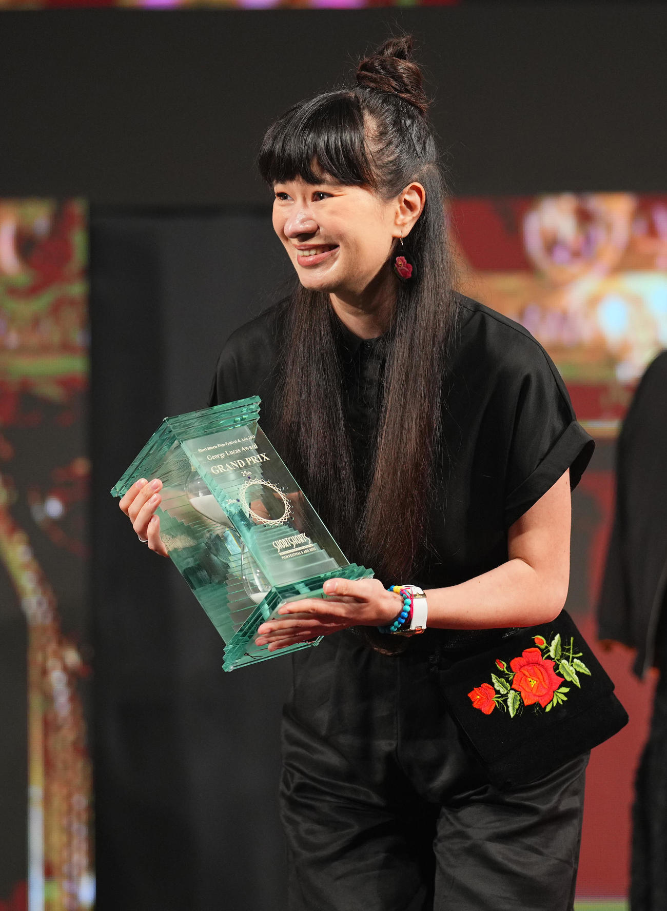 「ショートショート　フィルムフェスティバル＆アジア大会2023　アワードセレモニー」でグランプリ「ジョージ・ルーカス　アワード」を受賞した吉田和泉監督（撮影・垰建太）