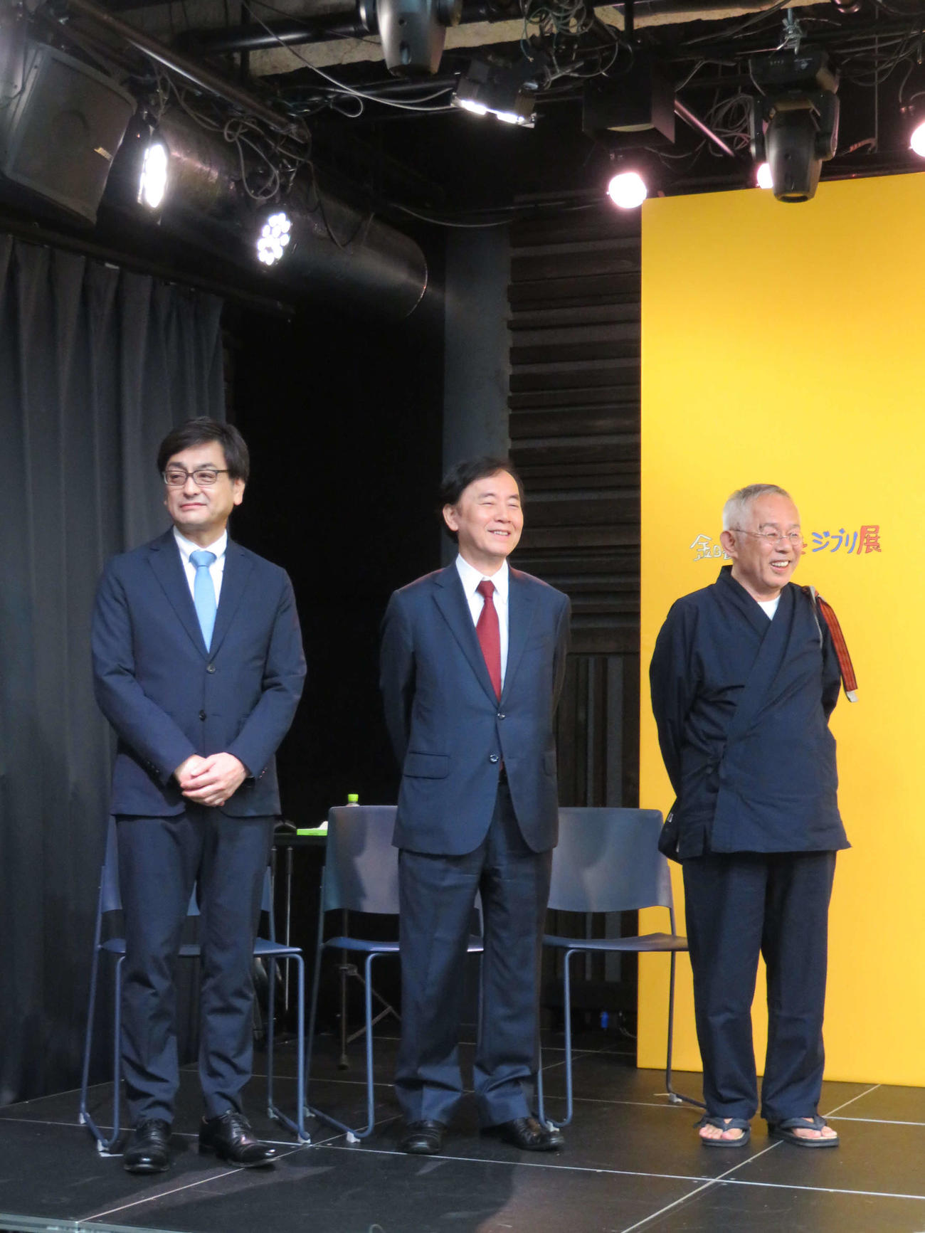「金曜ロードショーとジブリ展」開会セレモニー＆プレス内覧会に出席した、左からKDDIの竹澤浩執行役員常務、日本テレビの杉山美邦会長、スタジオジブリの鈴木敏夫プロデューサー（撮影・村上幸将）
