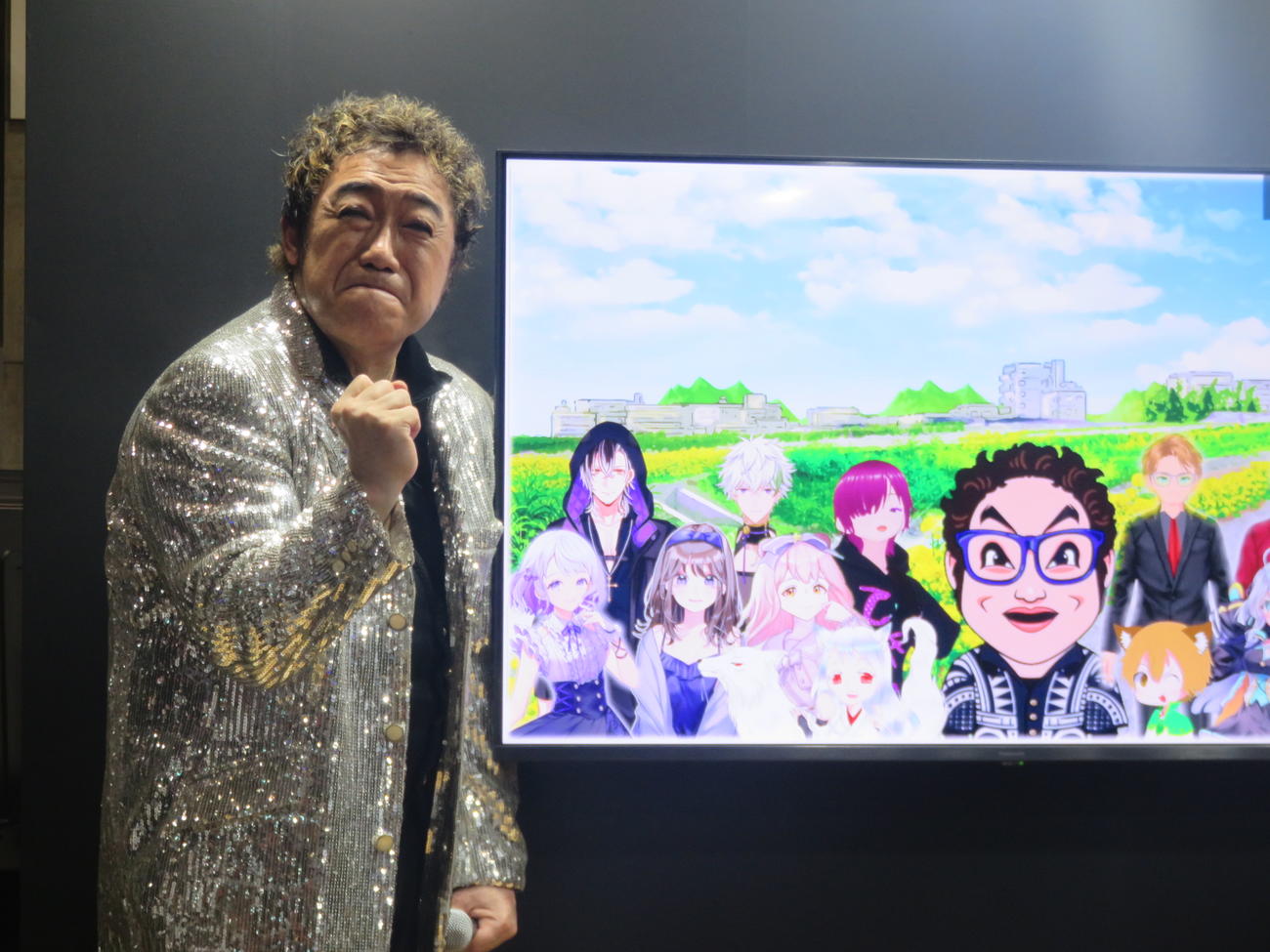 VTubeの画面の横で五木ひろしの顔まねを披露するコロッケ