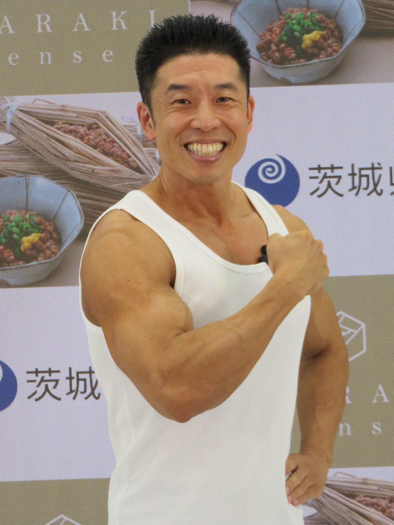 茨城県の納豆PRイベントに出席したなかやまきんに君