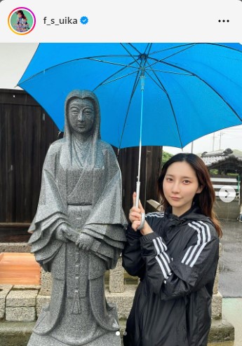 ファーストサマーウイカ、すっぴん披露に「スッピン女性で1番可愛い」「清少納言に似てますね」 - 芸能 : 日刊スポーツ