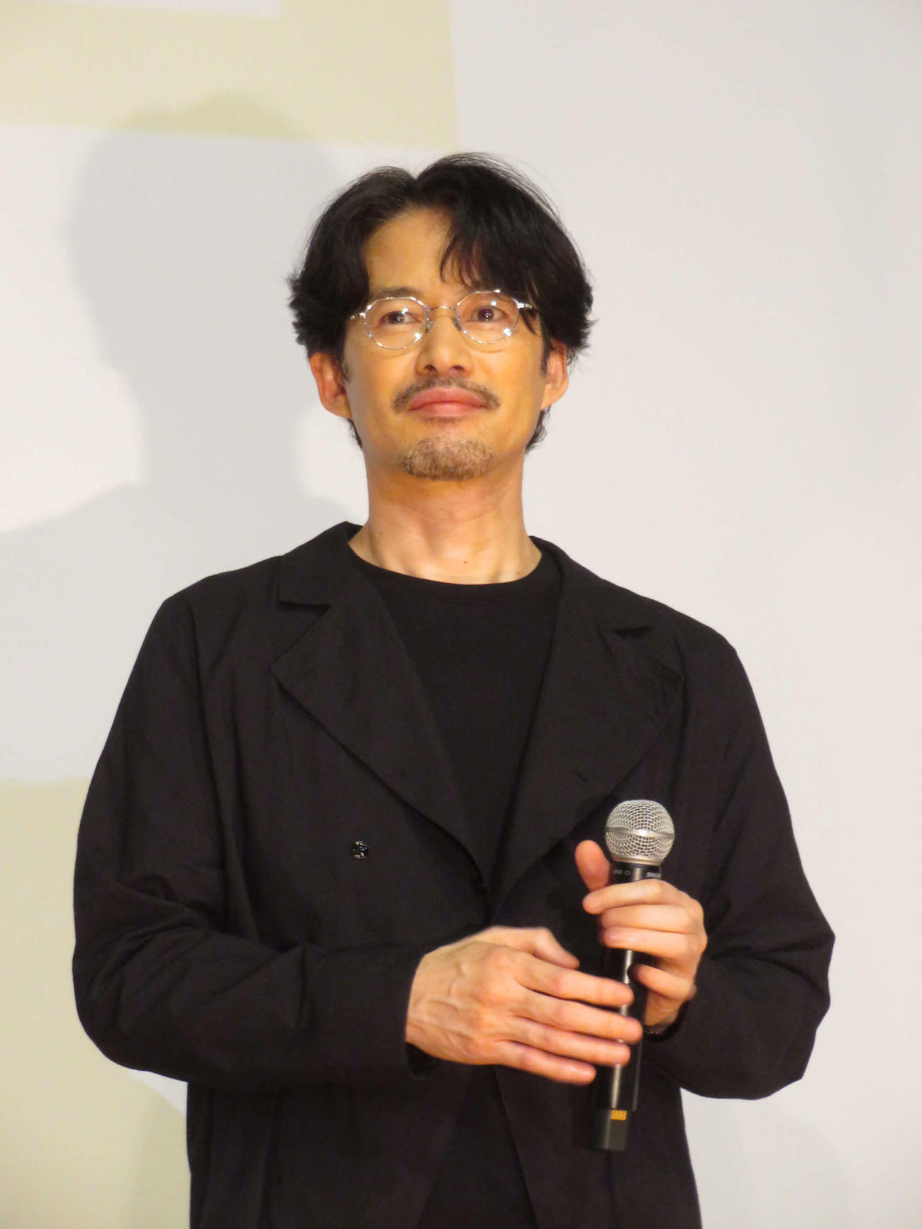映画「探偵マリコの生涯で一番悲惨な日」初日舞台あいさつに登壇した竹野内豊（撮影・村上幸将）