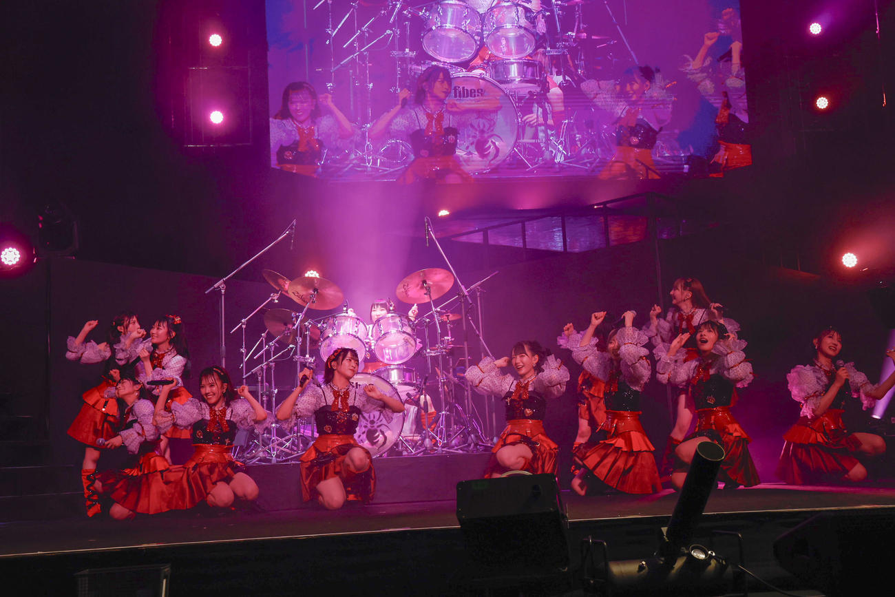 初の単独日本武道館公演を行った≠ME（C）YOANI