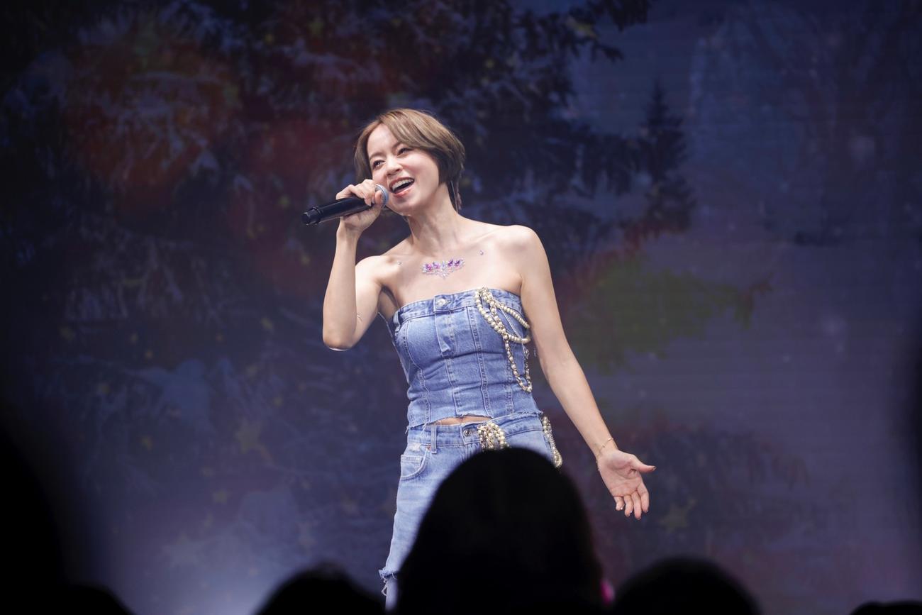 デビュー25周年ライブ「Ami Suzuki 25th Anniversary Live～Let’s Party～」を開催した鈴木亜美
