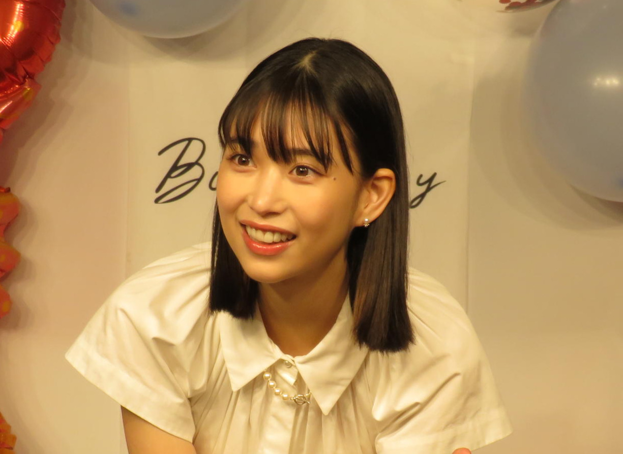 写真集の重版が決定した森川葵