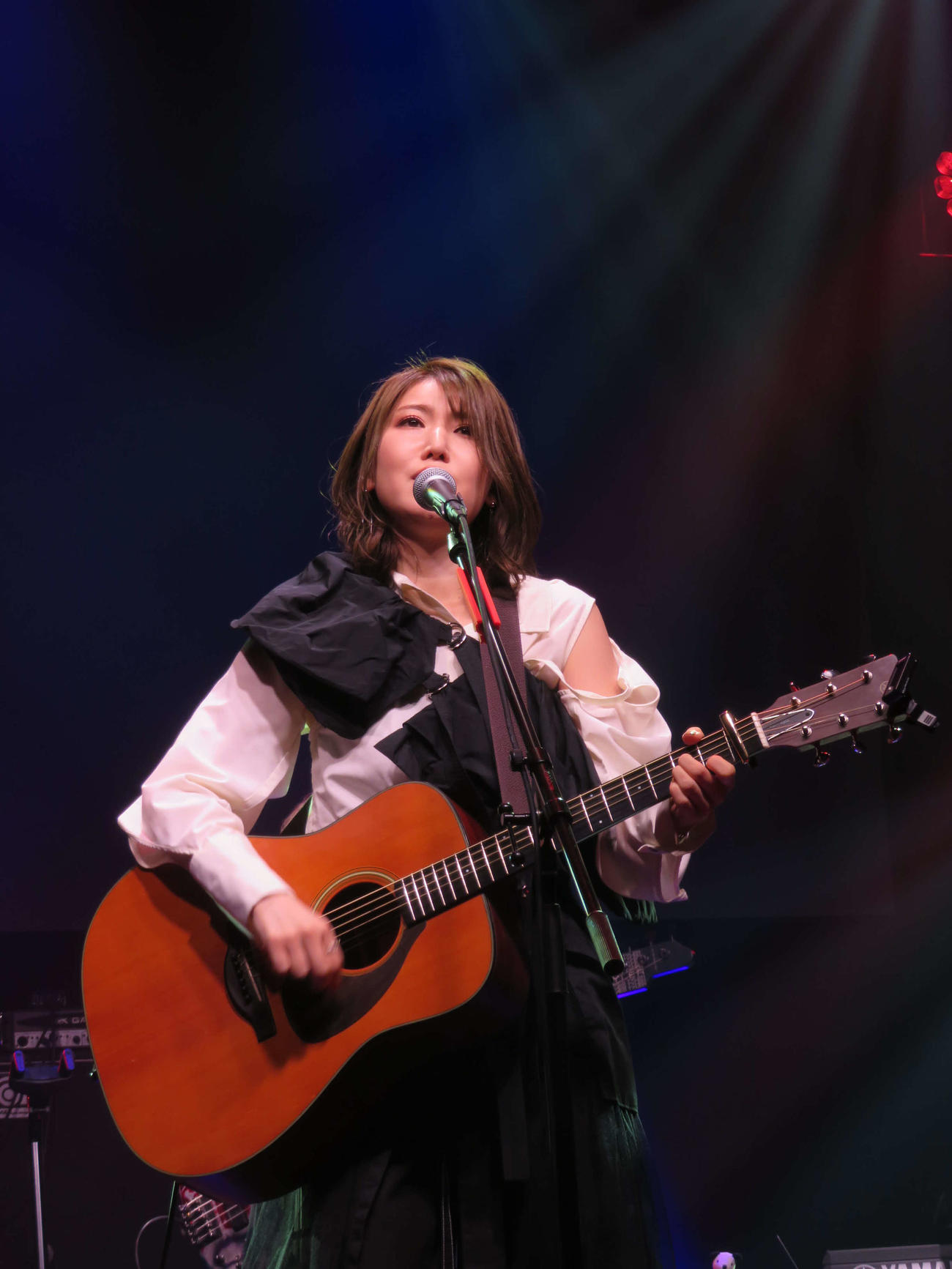 メジャーデビュー5周年記念ライブ「渋谷のオカユ」で新曲「渋谷のマリア」を歌う、おかゆ（撮影・村上幸将）