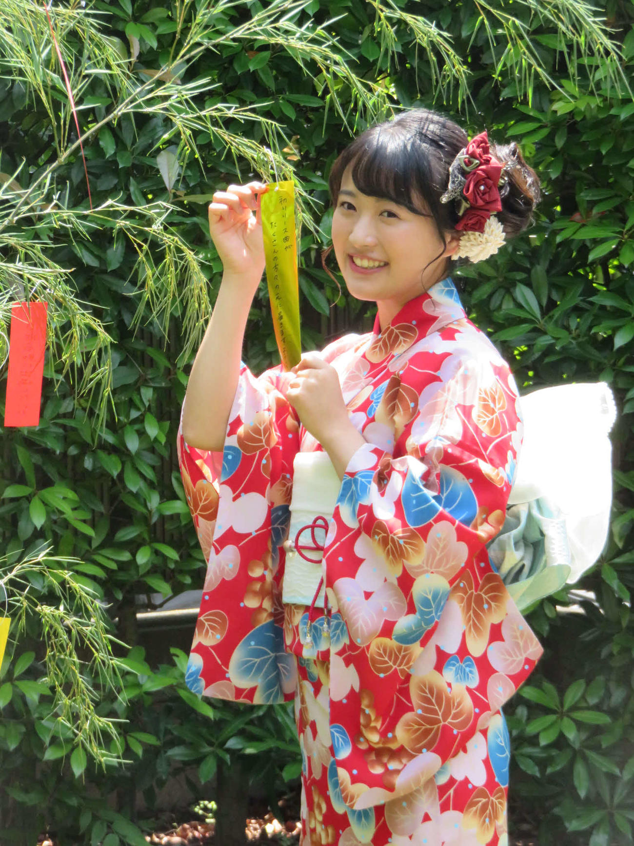 「四季花鳥」でデビューした民謡歌手の竹野留里