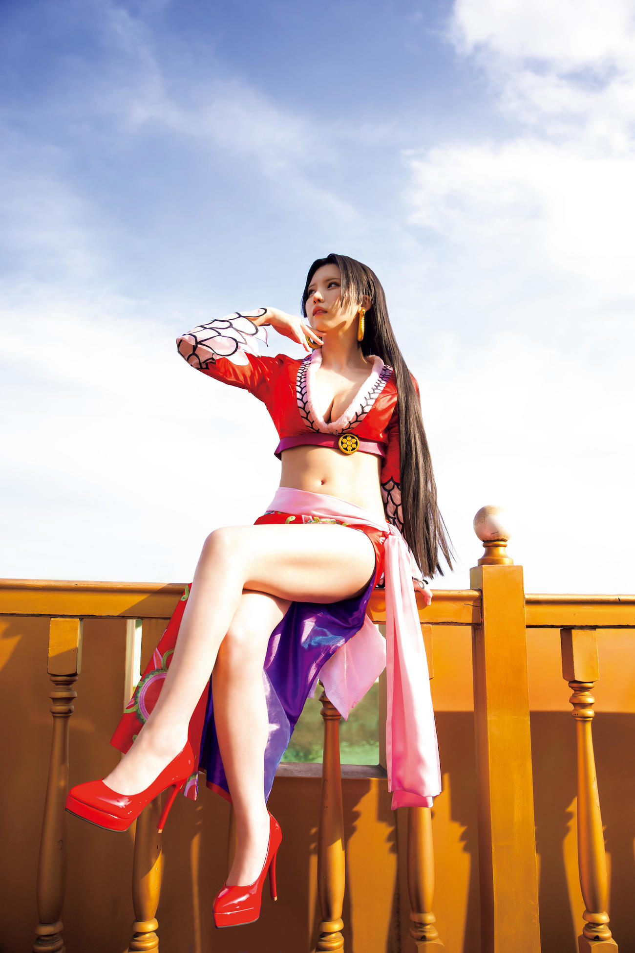 えなこの最新写真集「えなこ　cosplayer2」でのカット(C)尾田栄一郎／桑島智輝／集英社