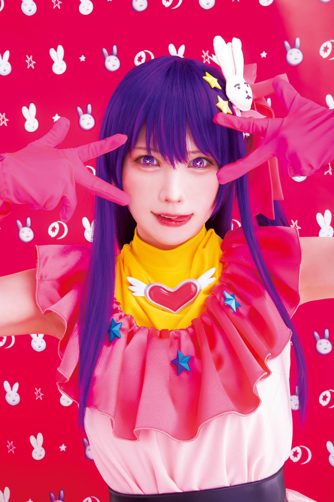 えなこの最新写真集「えなこ　cosplayer2」でのカット(C)赤坂アカ×横槍メンゴ／桑島智輝／集英社