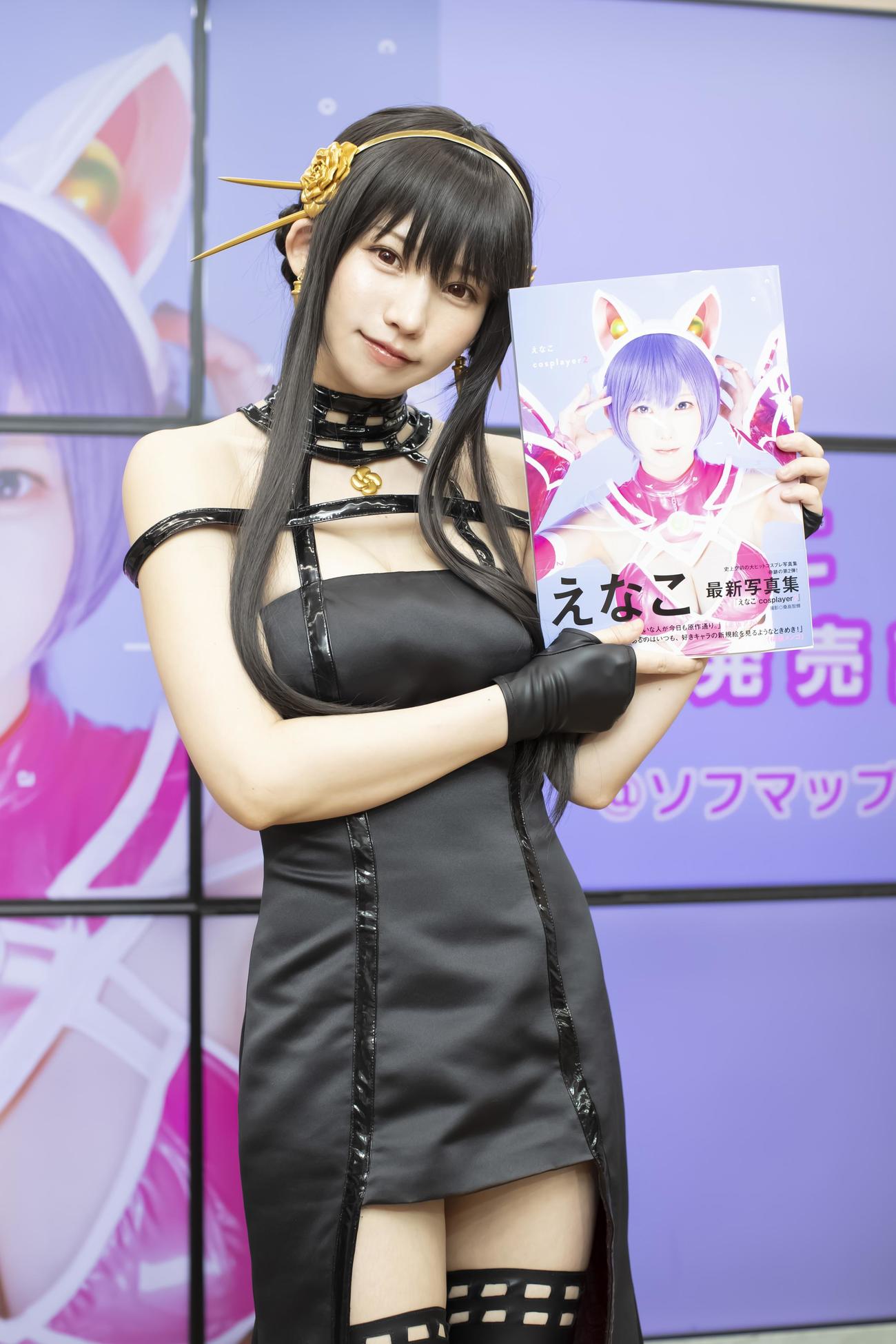 最新写真集「えなこ　cosplayer2」発売記念イベントを行ったえなこ（松田崇範氏撮影）