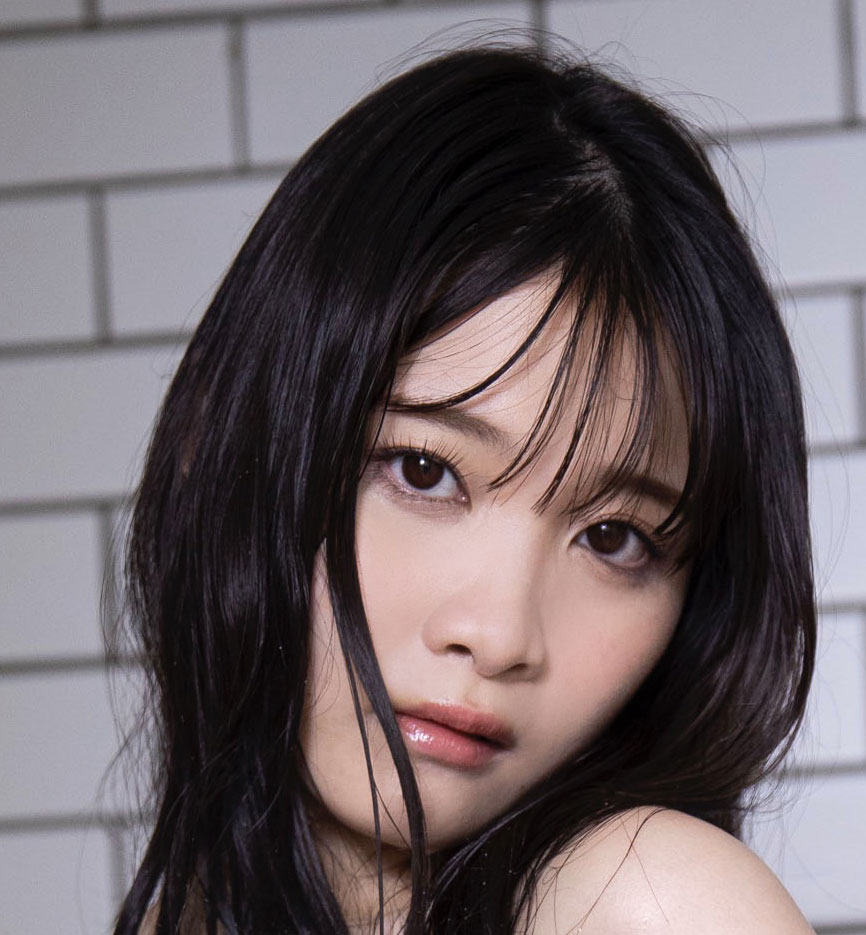 「BUBKA」で水着グラビアを披露している五十嵐早香　撮影：幸田昌之(C)白夜書房