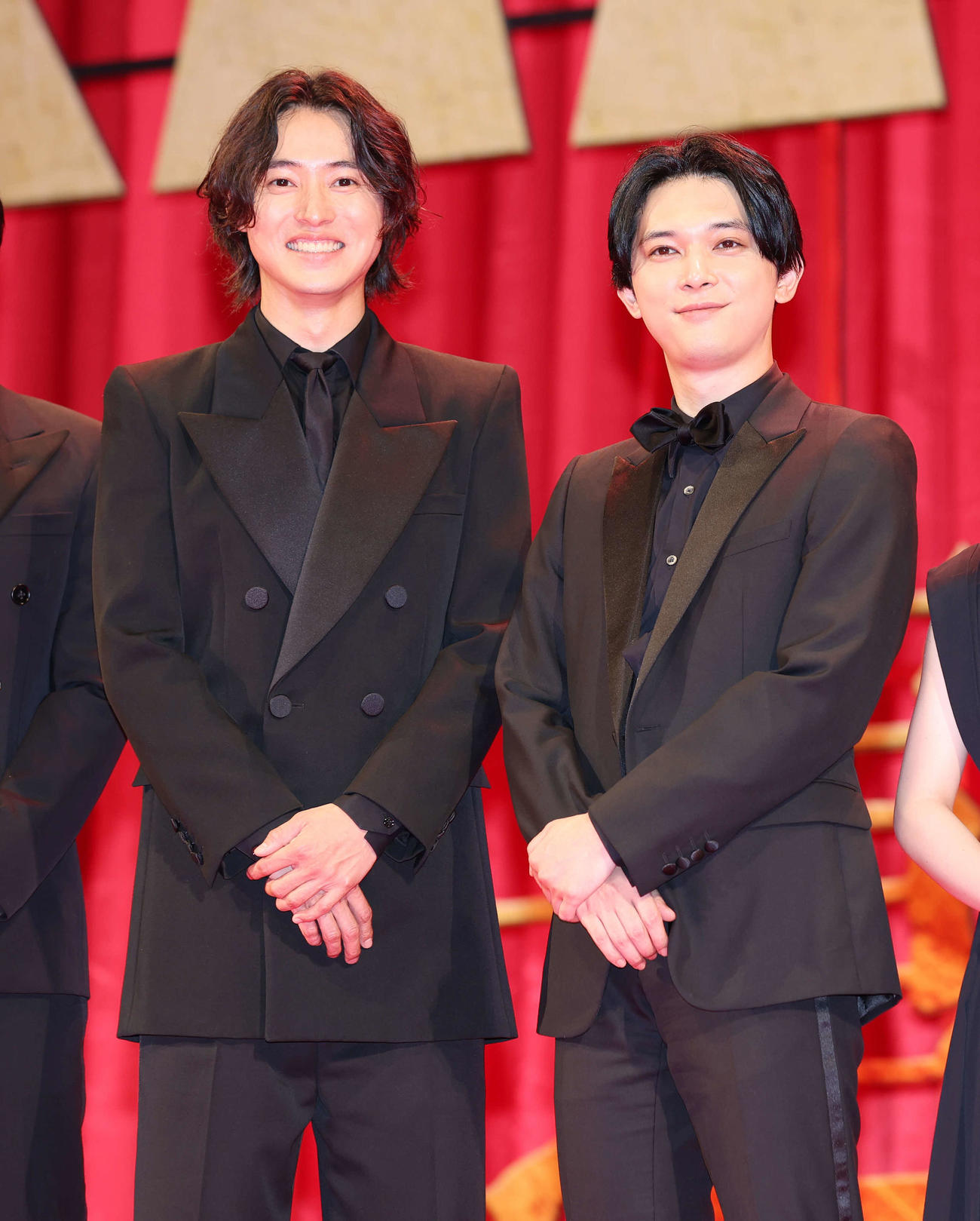 映画「キングダム運命の炎」ワールドプレミアで笑顔の山崎賢人（左）と吉沢亮（撮影・宮地輝）