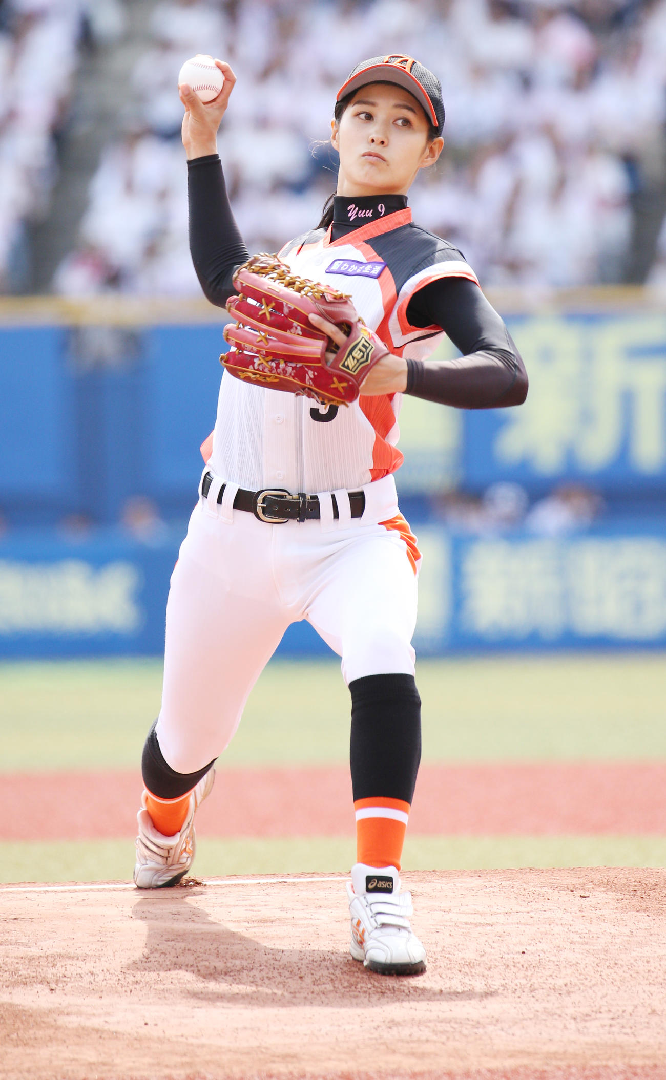 ロッテ対楽天で始球式を行う加藤優（2019年5月撮影）