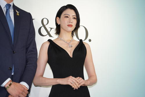 「ティファニー銀座本店　リニューアルオープニングセレモニー」に出席した三吉彩花（撮影・佐藤勝亮）