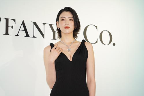 「ティファニー銀座本店　リニューアルオープニングセレモニー」に出席した三吉彩花（撮影・佐藤勝亮）