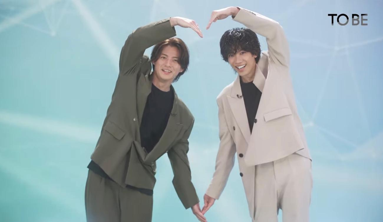滝沢秀明氏の新会社「TOBE」合流を発表した平野紫耀（左）と神宮寺勇太（「TOBE」YouTubeチャンネルから）