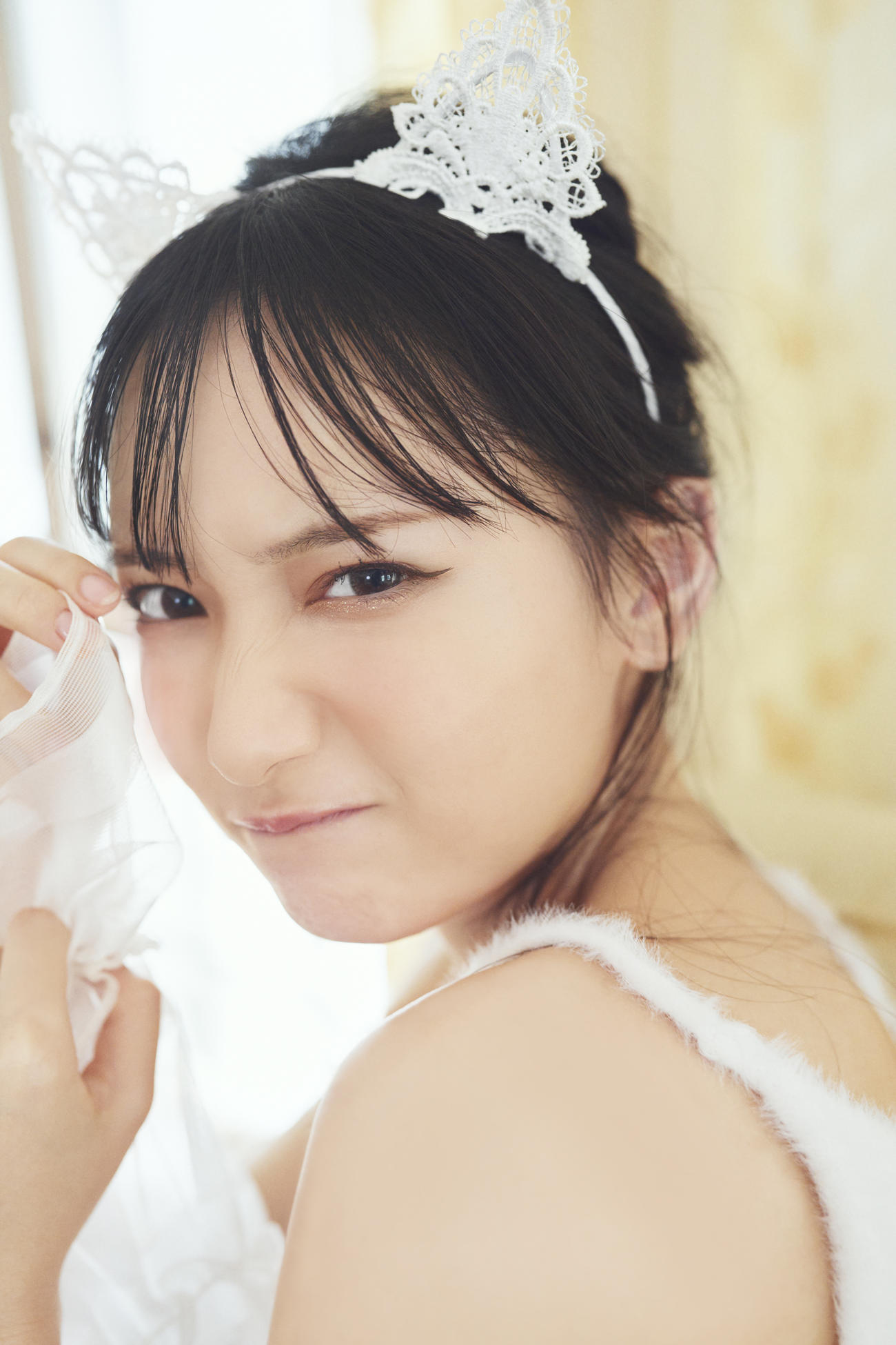 ≠ME鈴木瞳美のファースト写真集「ひとめぼれ」（C）講談社／熊木優